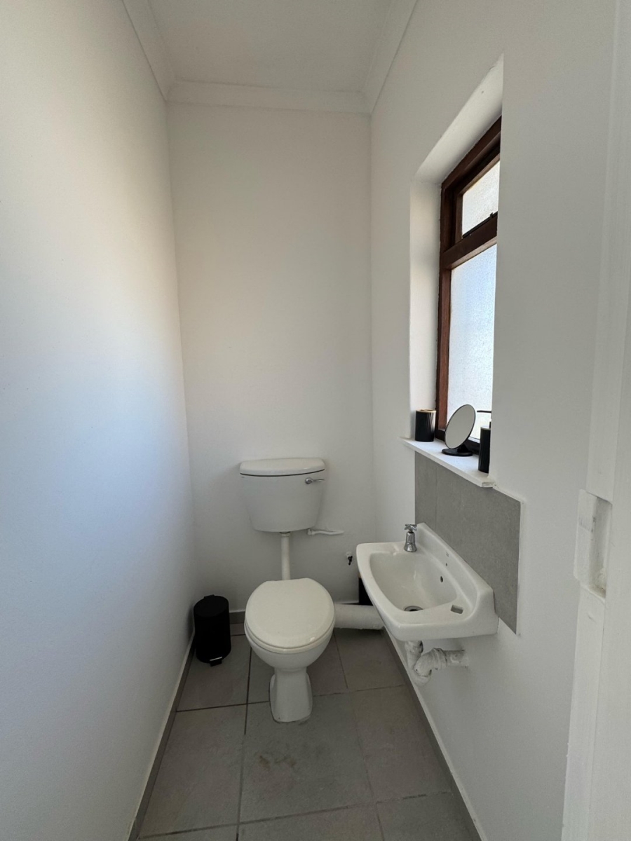  Bedroom Property for Sale in Hillcrest Heights Western Cape